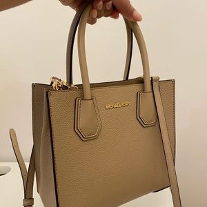 MICHEAL KORS HANDBAG